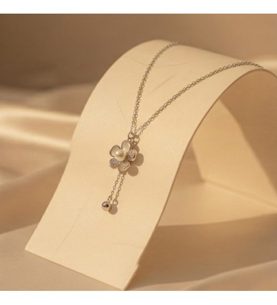 925 Sterling Silver Mother of Pearl Flower Necklace – Dainty Pearl Blossom Drop Pendant – Sparkling Cubic Zirconia Floral Jewelr